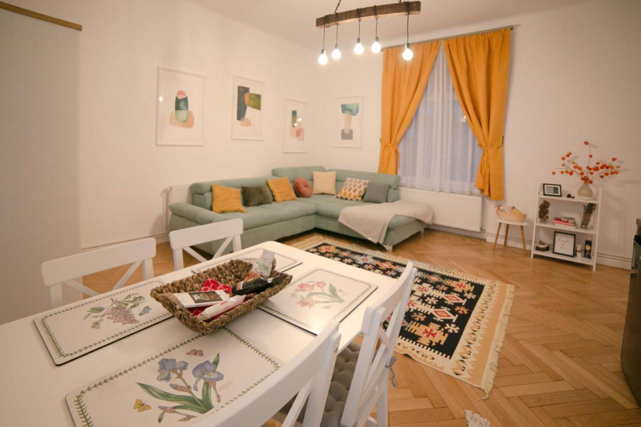 Jasmine Serenity Apartment - Central, Behind Black Church براشوف المظهر الخارجي الصورة