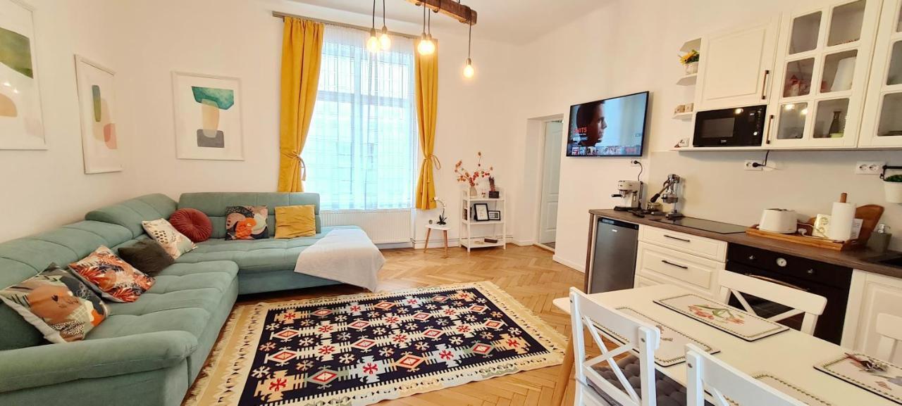 Jasmine Serenity Apartment - Central, Behind Black Church براشوف المظهر الخارجي الصورة